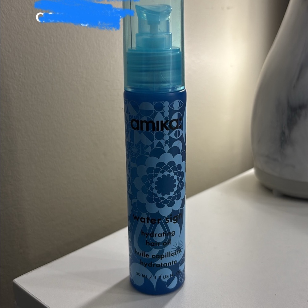Amika hair oil